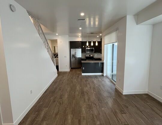 2 beds, 2.5 baths, 1,155 sqft, $2,995