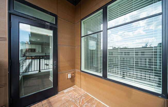 2 beds, 1 bath, 887 sqft, $1,575, Unit 225