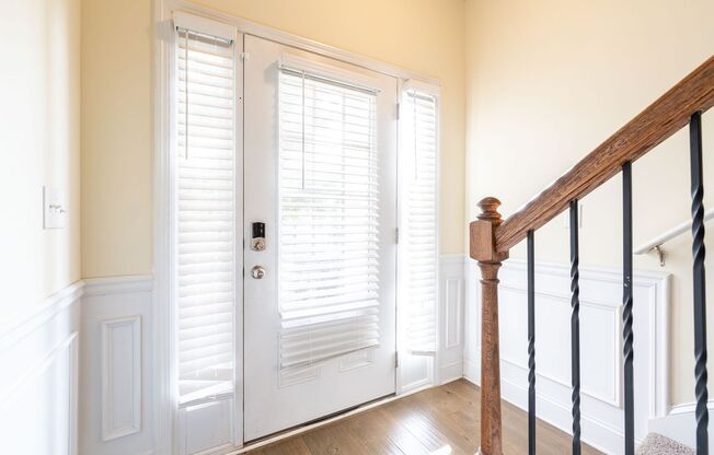 Spacious 3BR/2.5BA Townhouse Near Atlanta