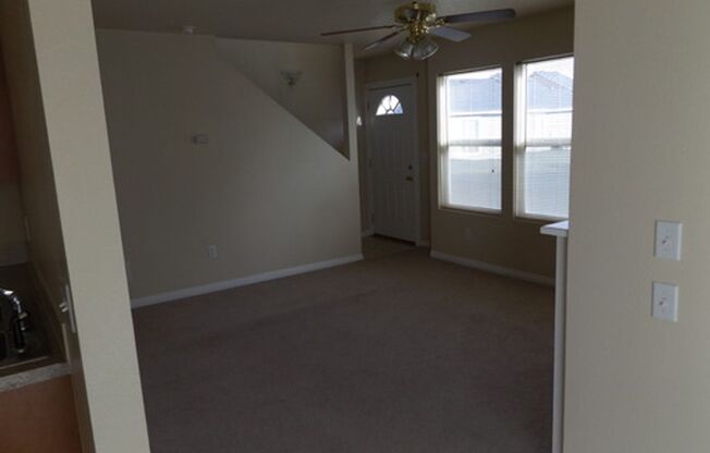 2 beds, 2 baths, 1,000 sqft, $1,400, Unit 102