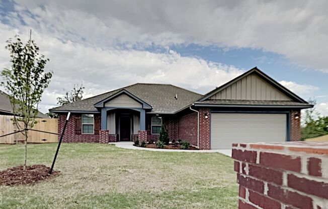 4 Bedroom 2 Bath Home Centrally Located in NW OKC