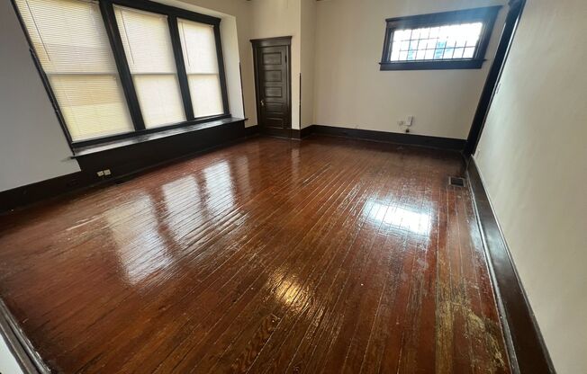 1229 Vinton