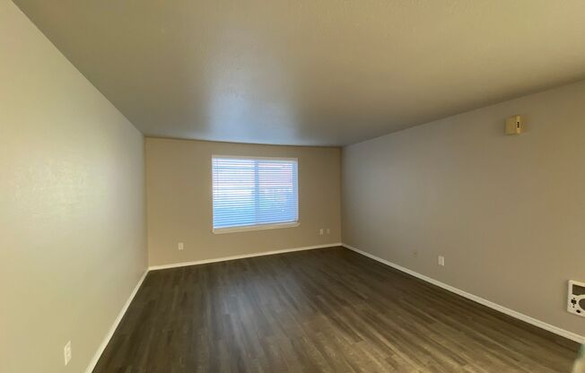 2 beds, 1 bath, 900 sqft, $1,495, Unit #4