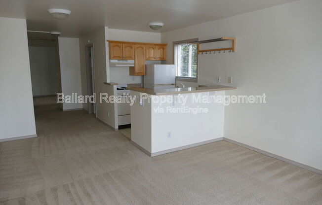 636 W Nickerson St.