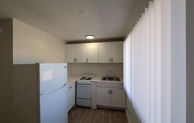 Studio, 1 bath, 391 sqft, $725