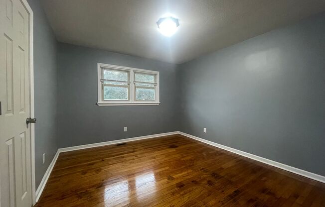 3 beds, 1 bath, $1,150