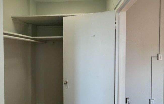 Studio, 1 bath, 300 sqft, $1,575, Unit 503