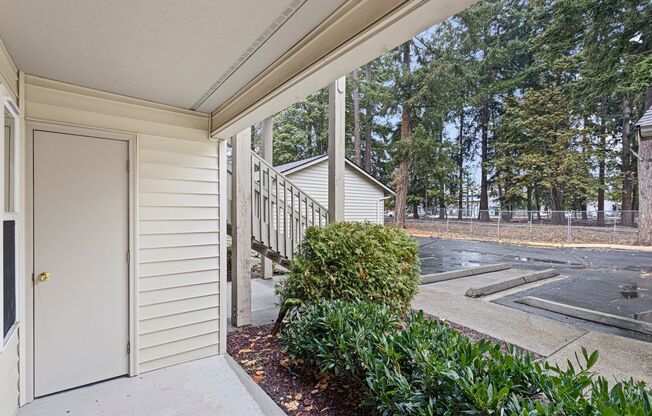 2 beds, 2 baths, 980 sqft, $2,300, Unit SR307