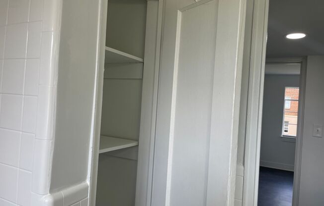 2 beds, 1 bath, 1,050 sqft, $1,150, Unit 31