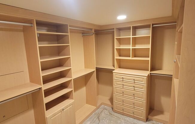 17087 PALISADES CIR