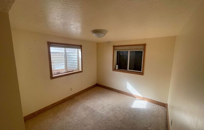 1 bed, 1 bath, 350 sqft, $950, Unit Downstairs