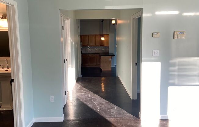 1 bed, 1.5 baths, 1,605 sqft, $3,035, Unit 2800 Madera Ave