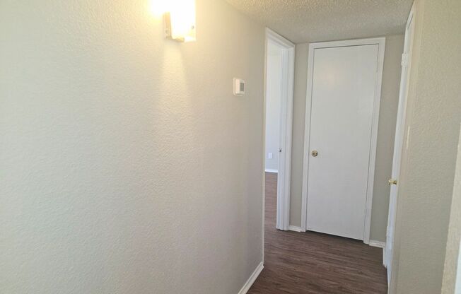 3 beds, 2 baths, $1,595, Unit Unit A