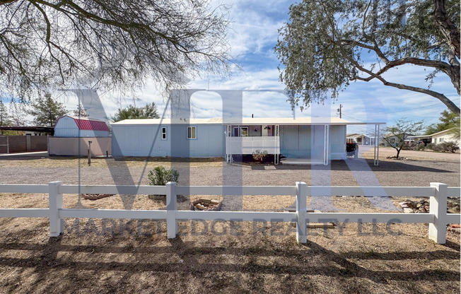2Bed/2Bath Mobile Home in Apache Junction! Ready for Immediate Move-In! -- NO HOA! RV PARKING!