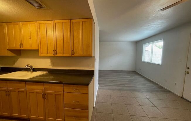 2 bdrm 1.5 bath. South Scottsdale (McDowell & Granite Reef)