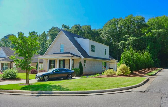 Gorgeous 4 Bedroom Home!