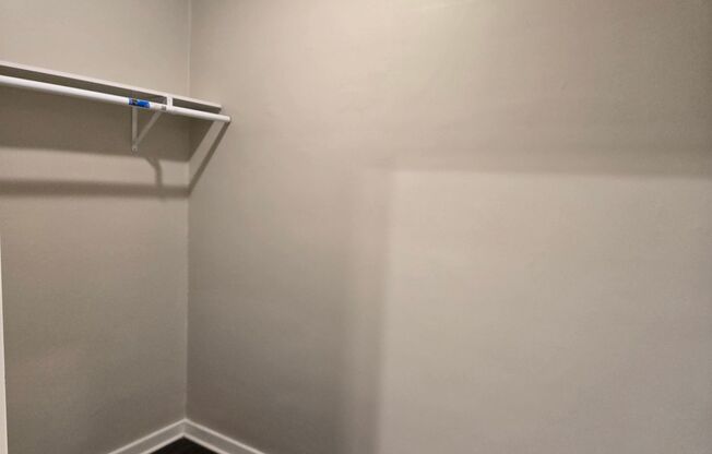 Studio, 1 bath, 250 sqft, $1,000, Unit G08