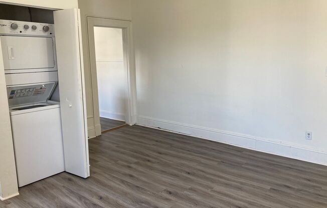 2 beds, 1 bath, 764 sqft, $1,649, Unit 1301-71