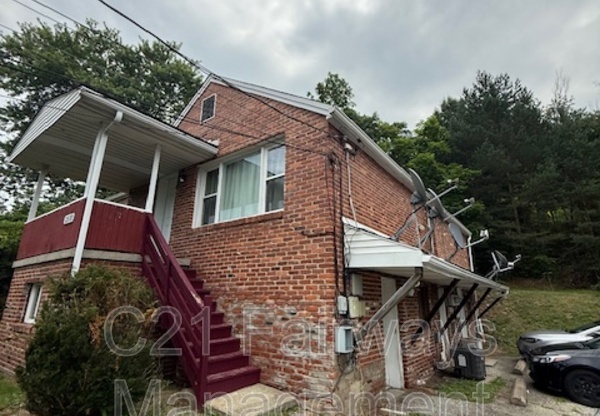 2578 PITCAIRN RD