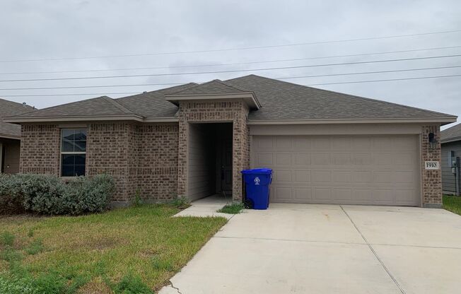 3/2 Home Offering Convenience & Charm!