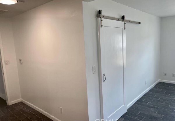 1 bed, 1 bath, 500 sqft, $2,700, Unit 1/2