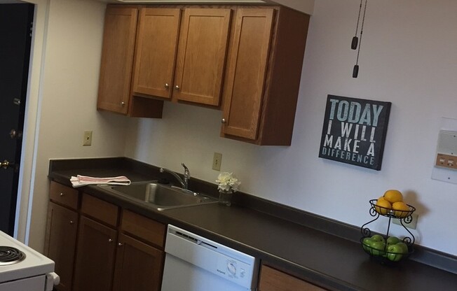 1 bed, 1 bath, 620 sqft, $1,295, Unit 707