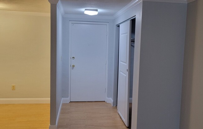 2 beds, 1 bath, 1,000 sqft, $2,350, Unit 0