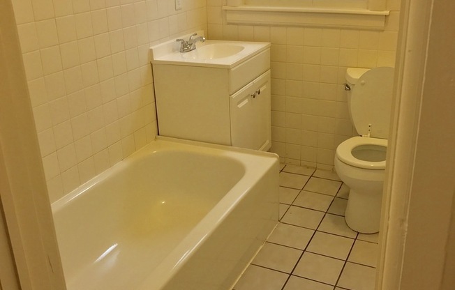 1 bed, 1 bath, 700 sqft, $1,800, Unit 3243 - Unit 1B