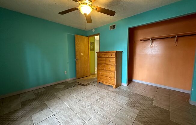 Charming East Orlando Home Close to UCF, Shopping & Dining