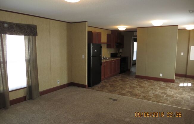 3 beds, 2 baths, $975