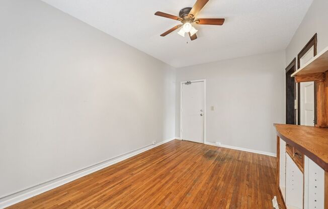 2 beds, 1 bath, 720 sqft, $1,395, Unit 102