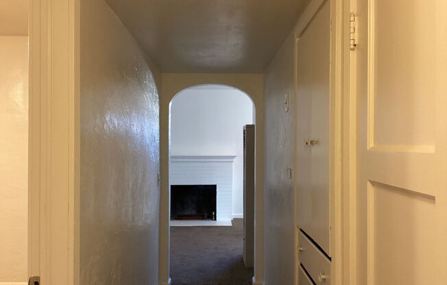 2 beds, 1 bath, $1,350, Unit 3452