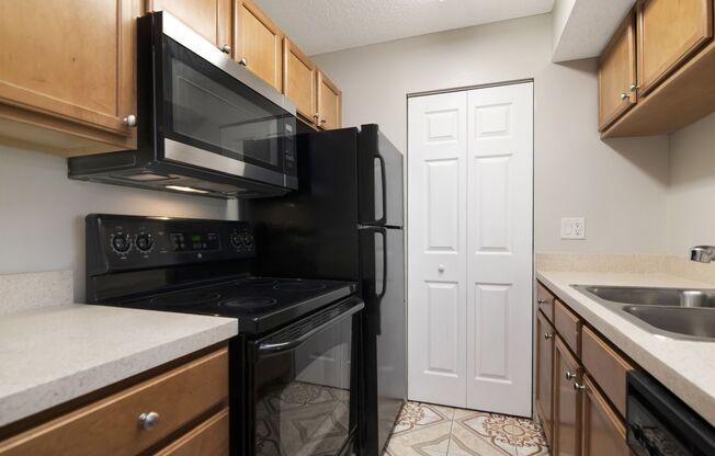 2 beds, 2 baths, $1,750
