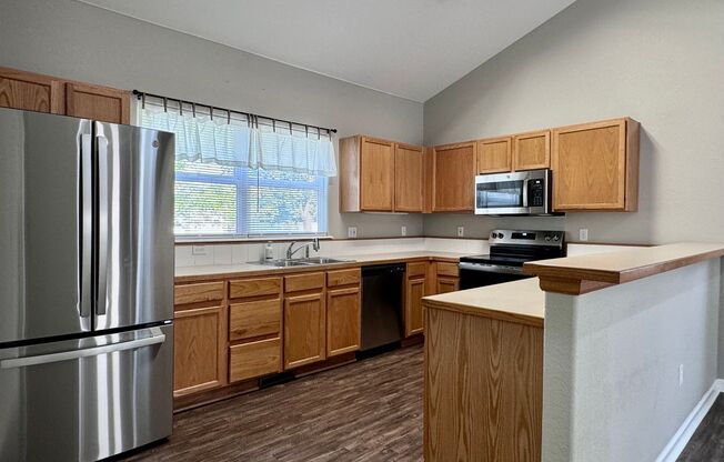 Lakeside 2 Bed/2 Bath Townhome In Gateway Community!  Quiet, Scenic Living In The Heart Of Denver!