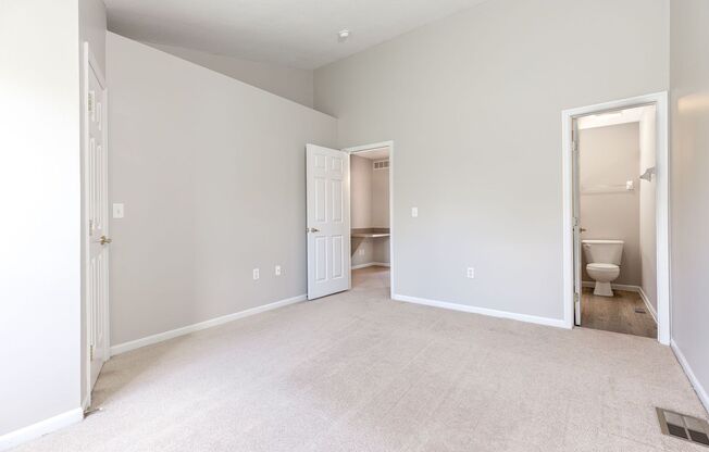 2 beds, 1.5 baths, 1,024 sqft, $1,521, Unit 220