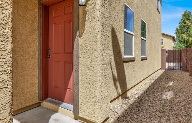 Immaculate 3 Bed / 2.5 Bath Home for Lease in Desirable Mountains Edge!