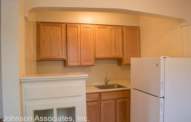 403 E. Luray Avenue