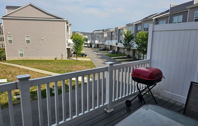 Pristine 2 bedroom, 2.5 bath townhome in Parkside at Westphalia!