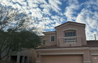 Backyard to the mountains! Gated, private parking