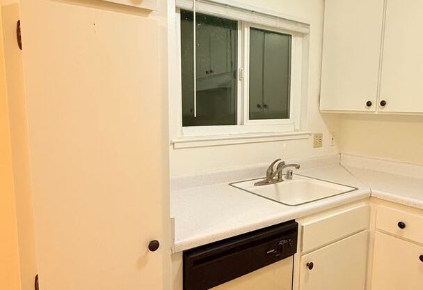 1 bed, 1 bath, $2,150