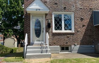 Beautiful 3 Bedroom 1.5 Bath in Clifton Heights OPEN HOUSE JUNE 20TH 4-6PM
