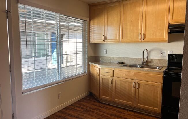 1 bed, 1 bath, 480 sqft, $2,260, Unit 13