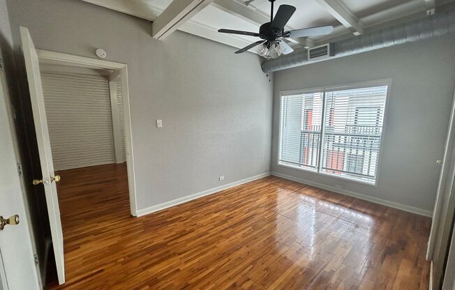1 bed, 1 bath, 700 sqft, $1,245, Unit 215