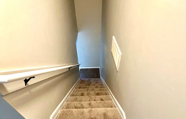 2 beds, 1.5 baths, 1,100 sqft, $1,090, Unit 704-C