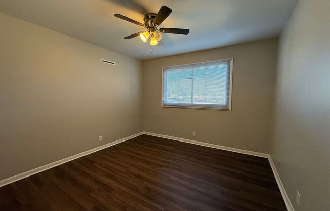 2 beds, 1 bath, 1,000 sqft, $1,195, Unit B24