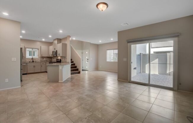 Don't miss this Top Notch 4 Bedroom, Beautiful Home in Aliante!