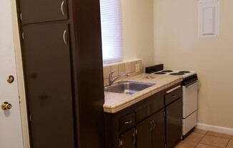 Woodbridge Village Apartments - 1900 N. MARIANNA AVE.