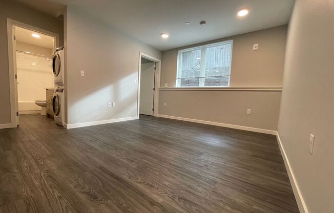 1 bed, 1 bath, 357 sqft, $1,325, Unit 004