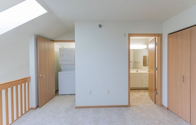 1 bed, 1.5 baths, 810 sqft, $1,480, Unit 302-308