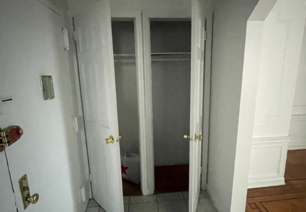 345 E 54 ST